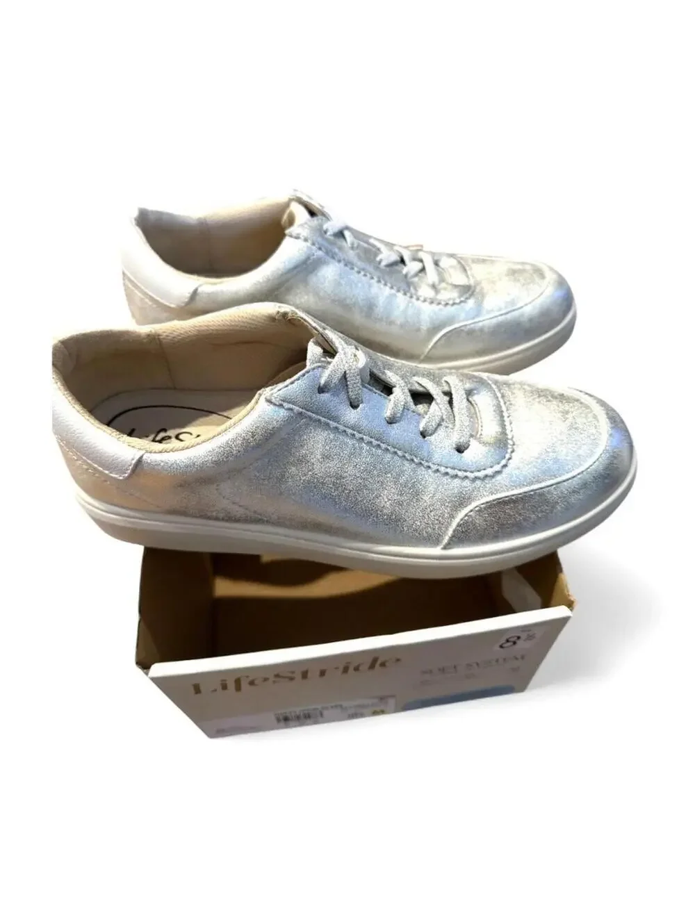 NWT LifeStride Comfort Sneakers Silver Womens 8.5W Happy Hour Machine Washable